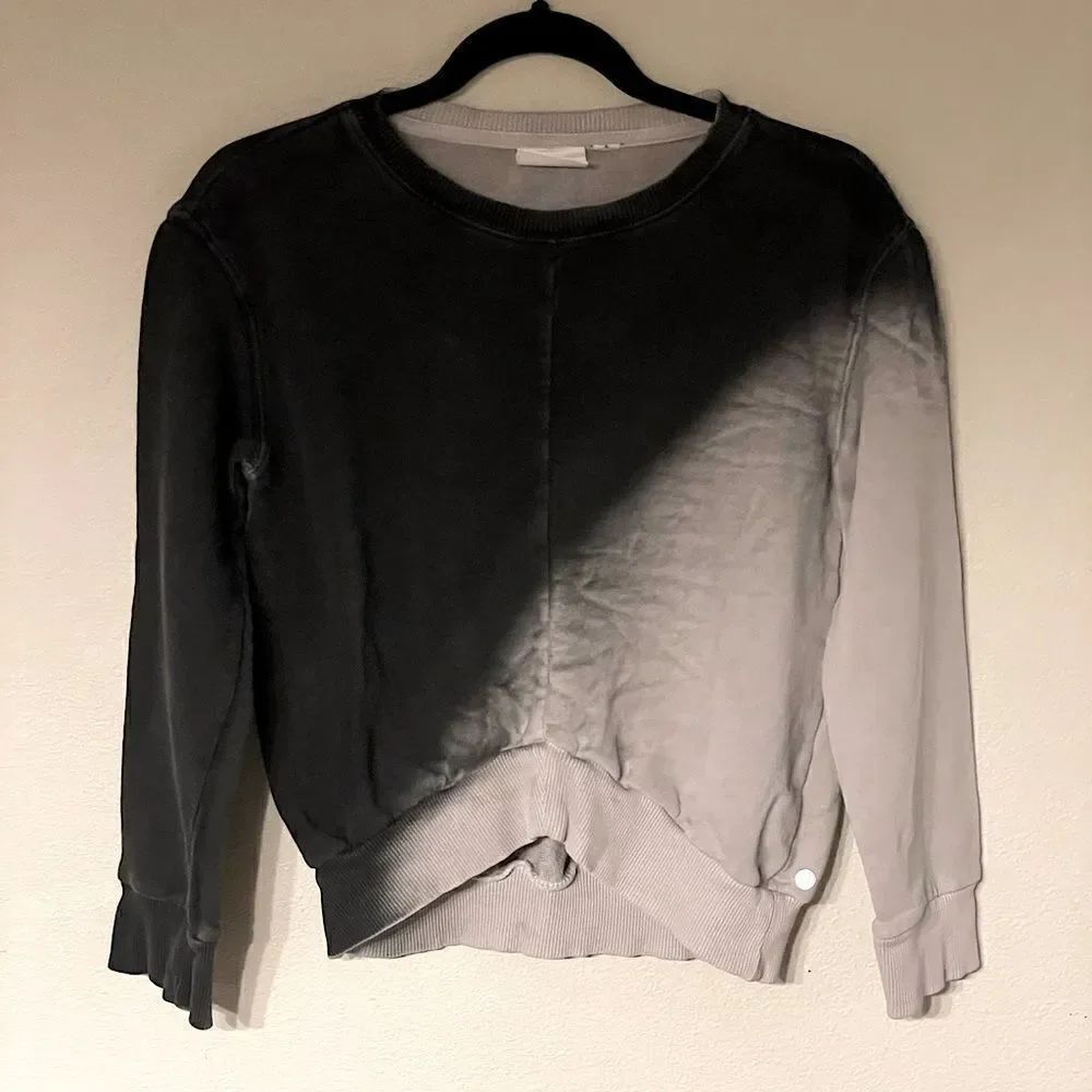 Zella Women’s, Two-Toned, Black & Gray, Asymmetrical, Cropped Sweatshirt.